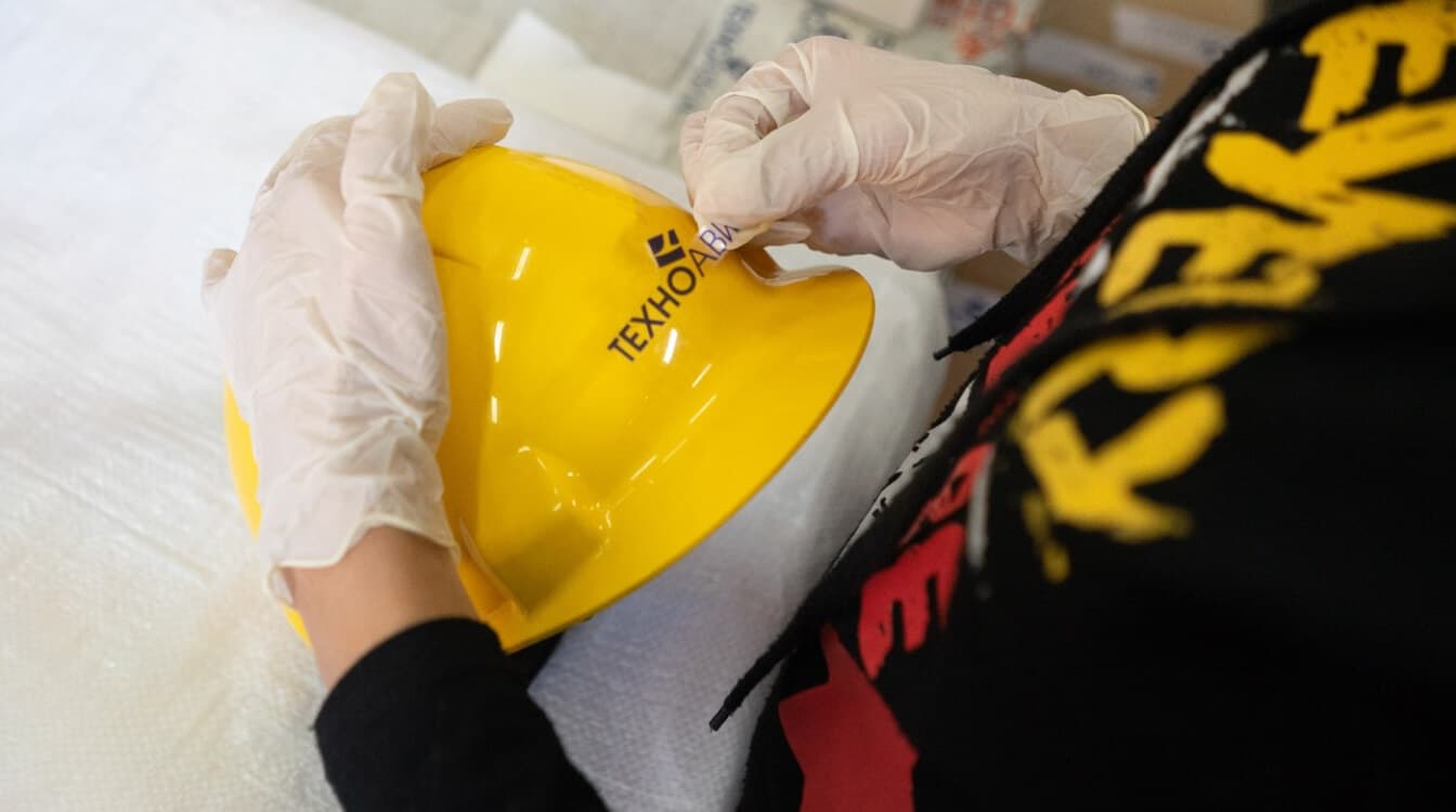 Стикер на каску