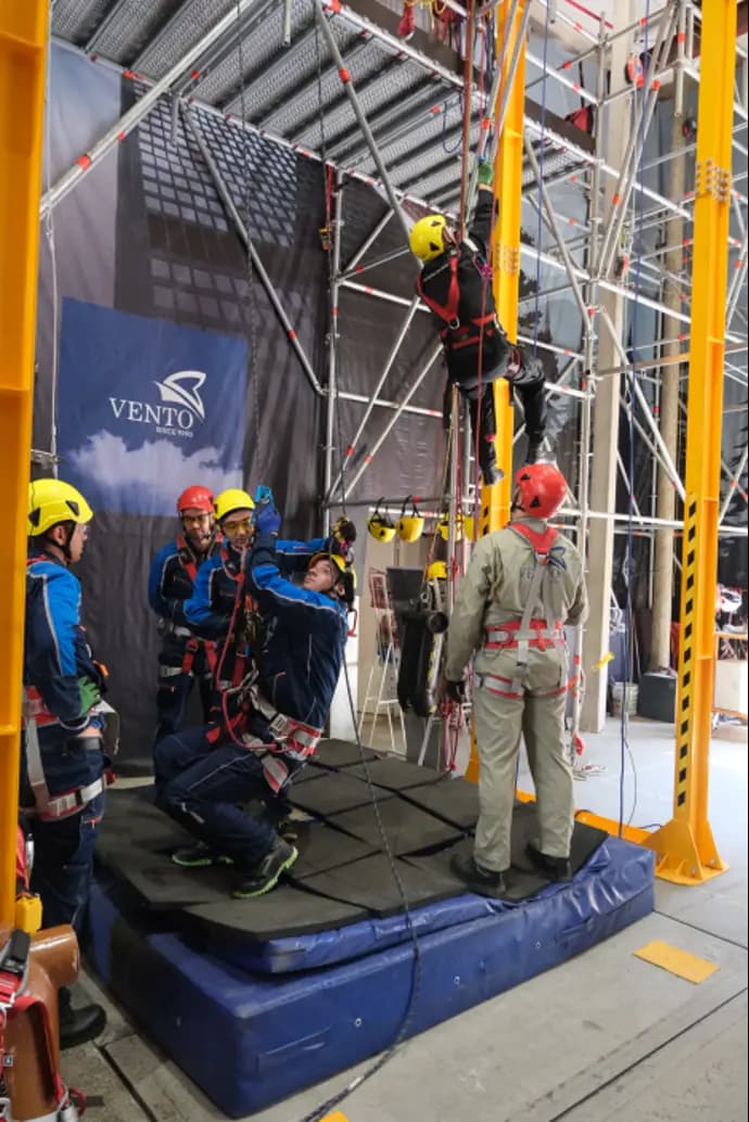 Обучение безопасной работе на высоте